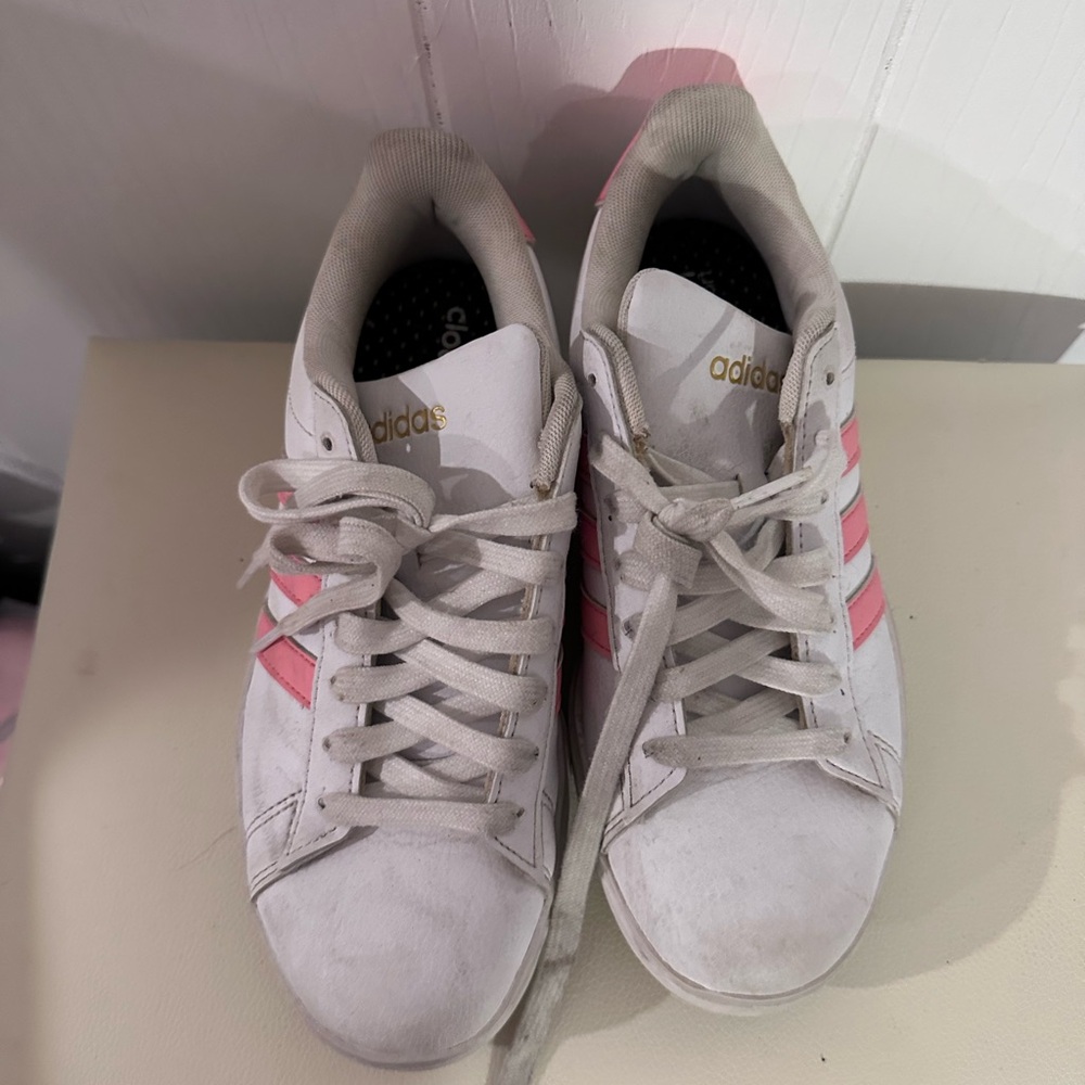 adidas White Sneakers with Pink Stripes and Gold Logo
